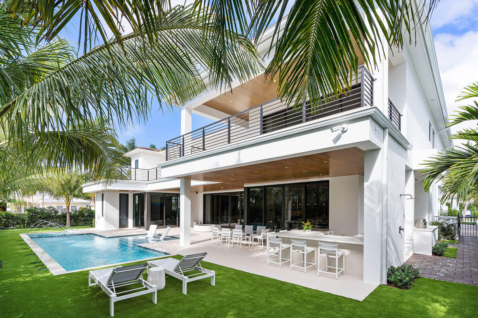 ROYAL PALM YACHT & COUNTRY CLUB - Residential