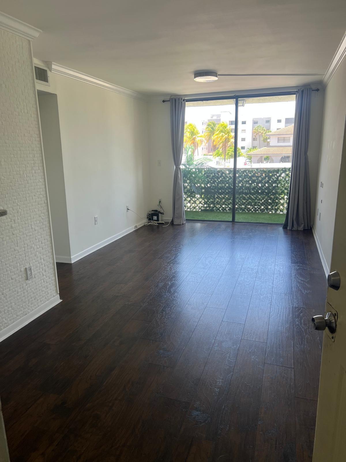 FONTAINEBLEAU GARDENS CONDO - Residential
