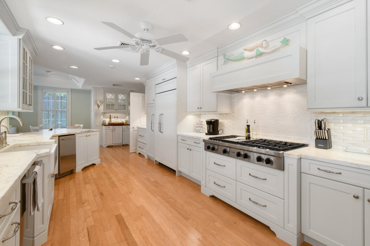 SEVEN OAKS ISLAND - Residential