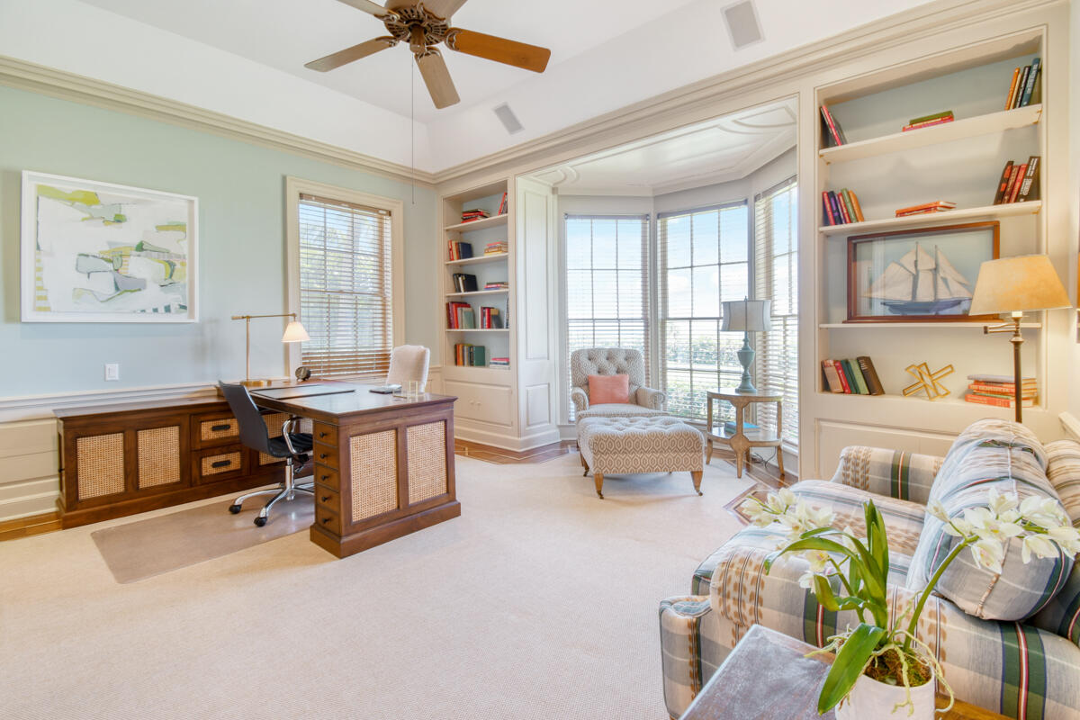 SEVEN OAKS ISLAND - Residential