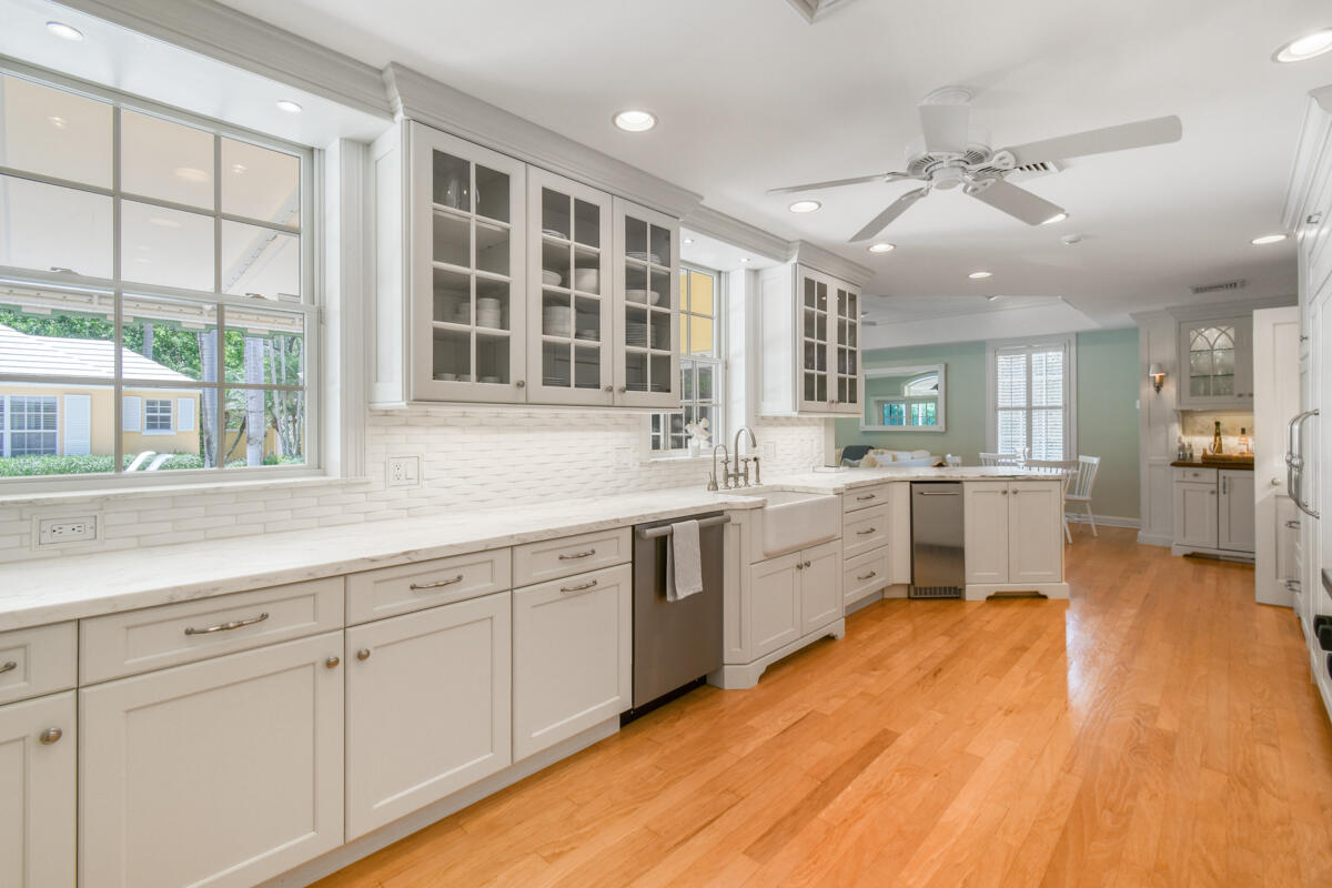 SEVEN OAKS ISLAND - Residential