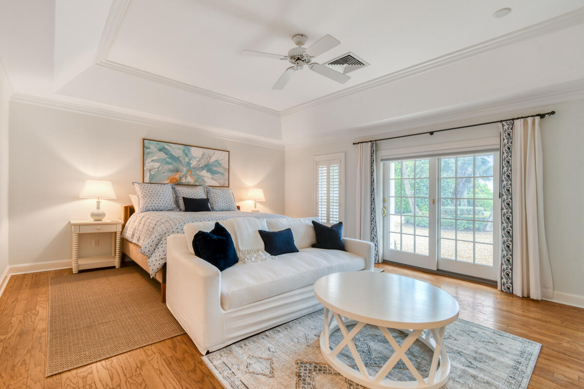 SEVEN OAKS ISLAND - Residential