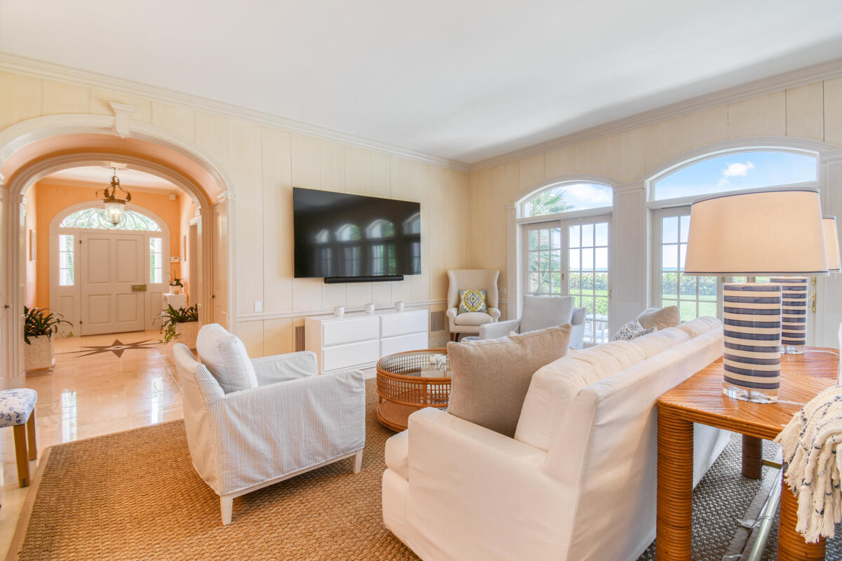 SEVEN OAKS ISLAND - Residential