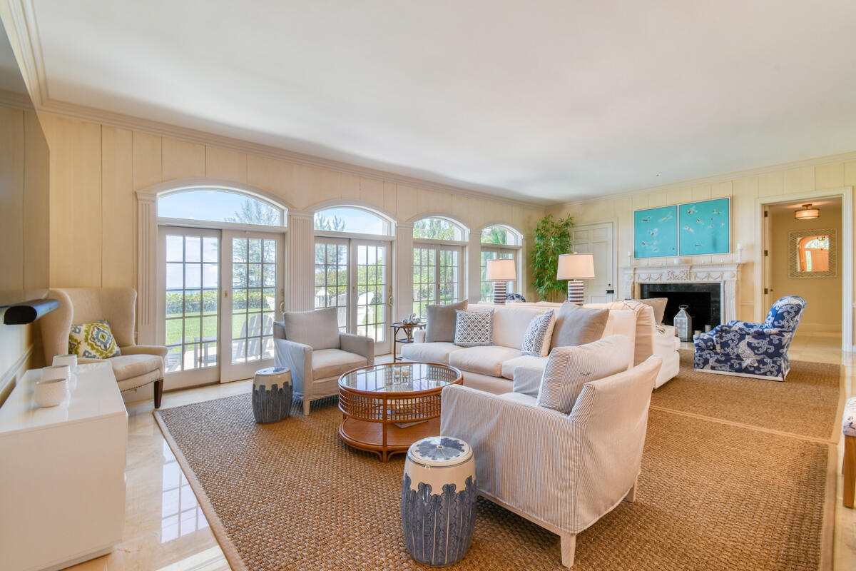 SEVEN OAKS ISLAND - Residential