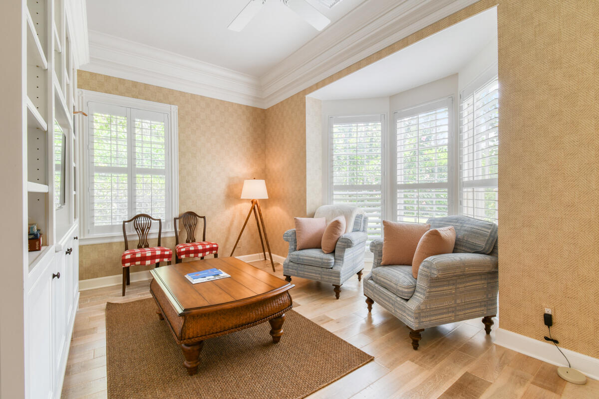 SEVEN OAKS ISLAND - Residential