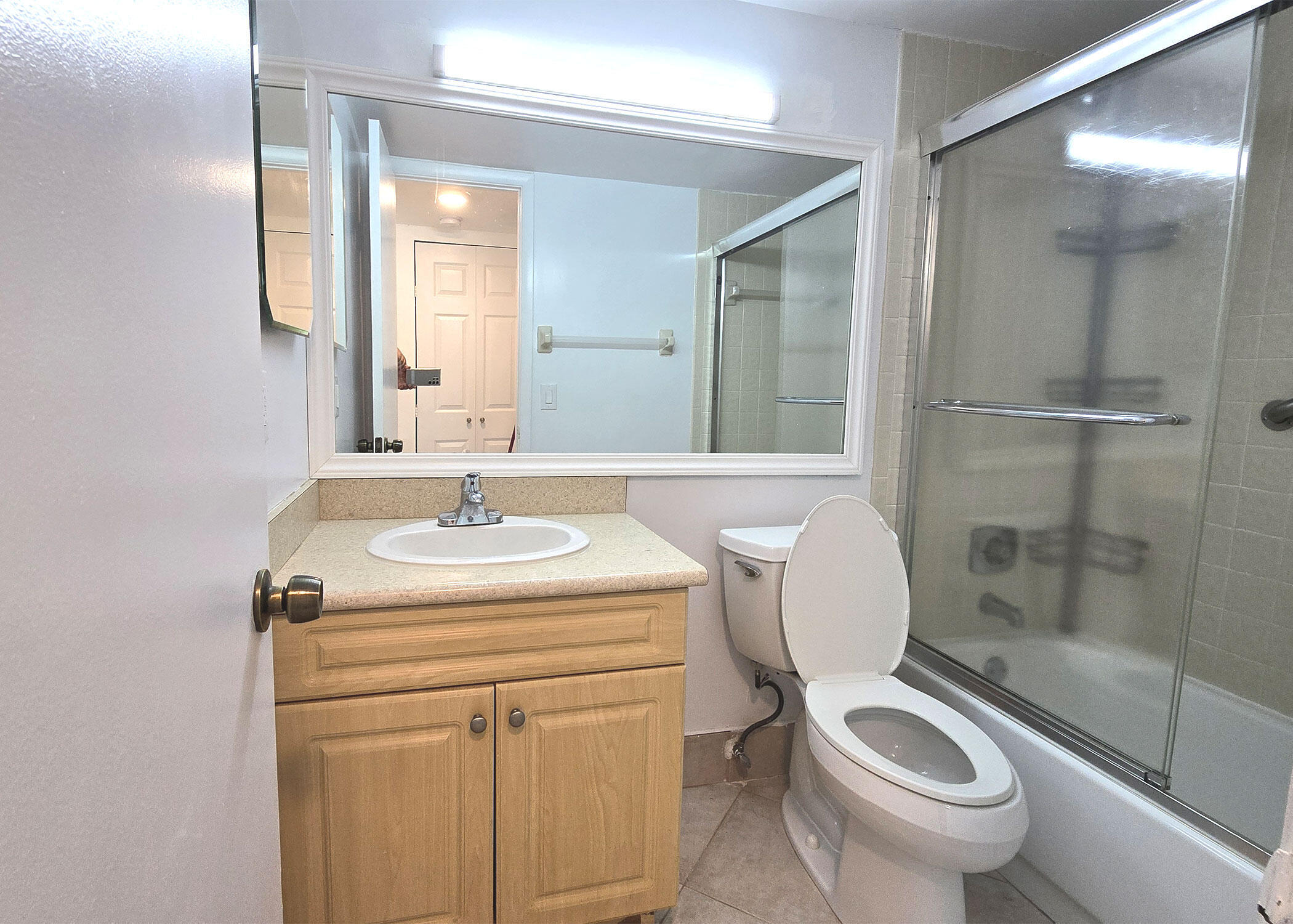 TRADEWINDS B CONDO - Residential Lease