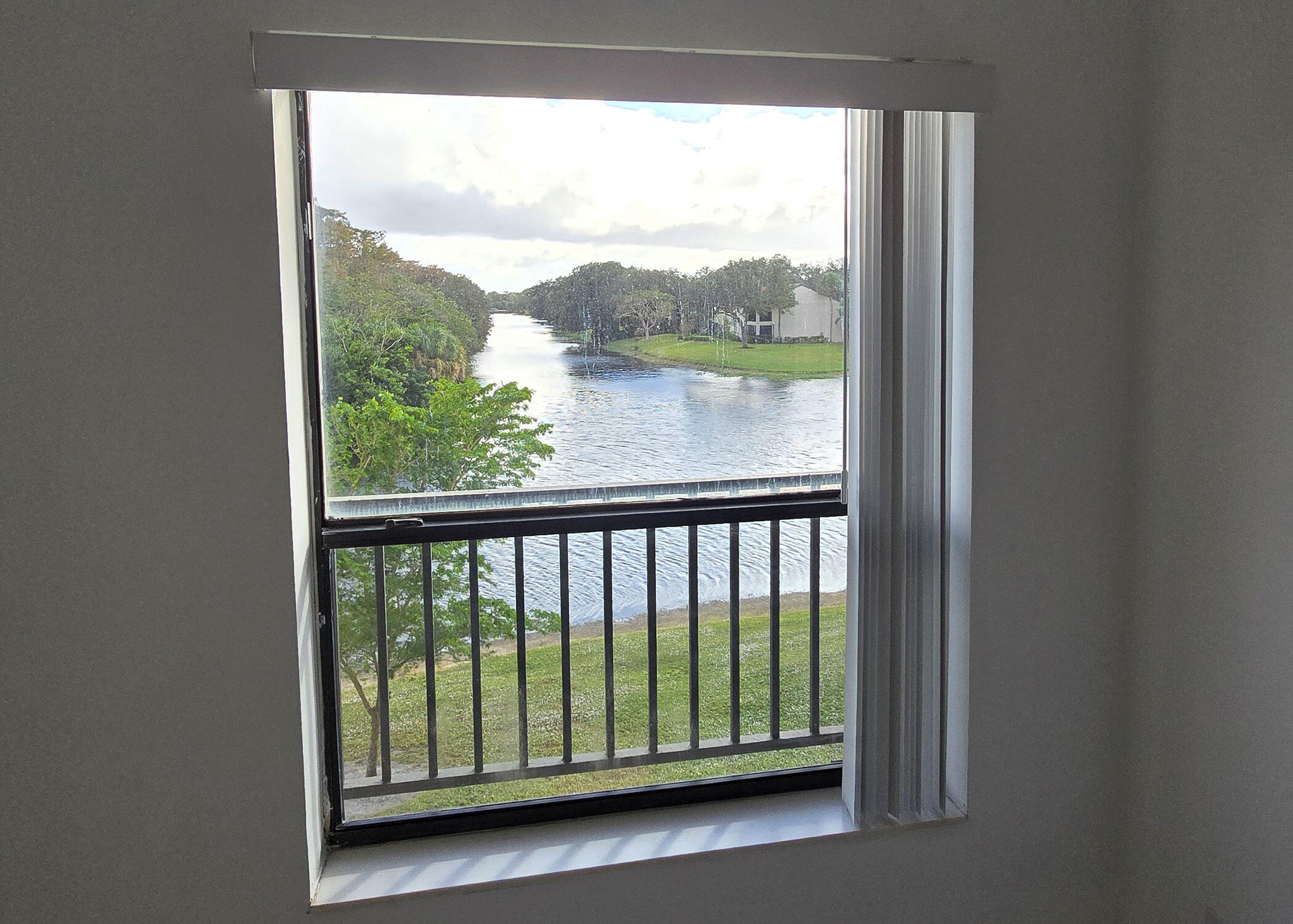 TRADEWINDS B CONDO - Residential Lease
