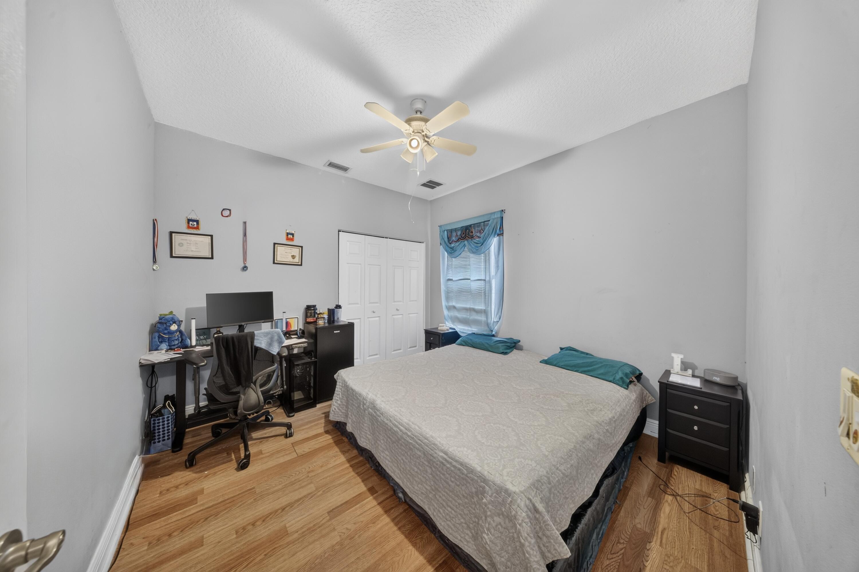 PORT ST LUCIE SECTION 13 - Residential