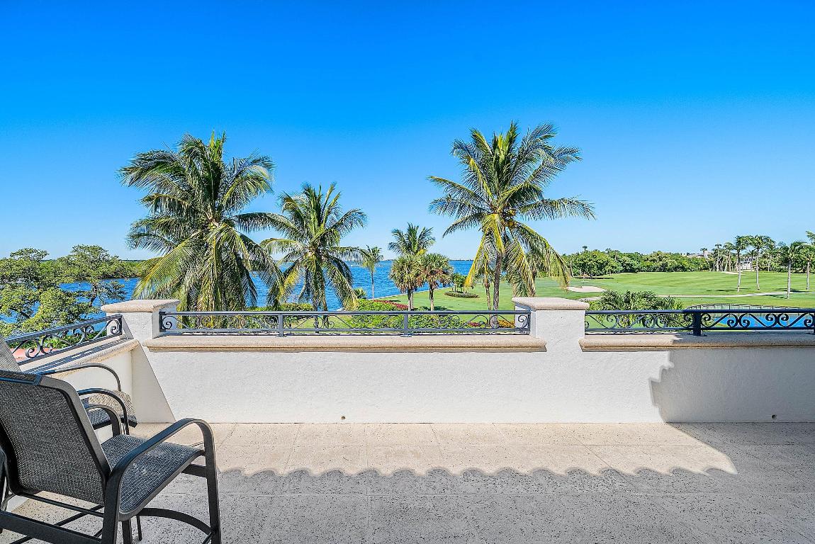 SAILFISH POINT - Residential