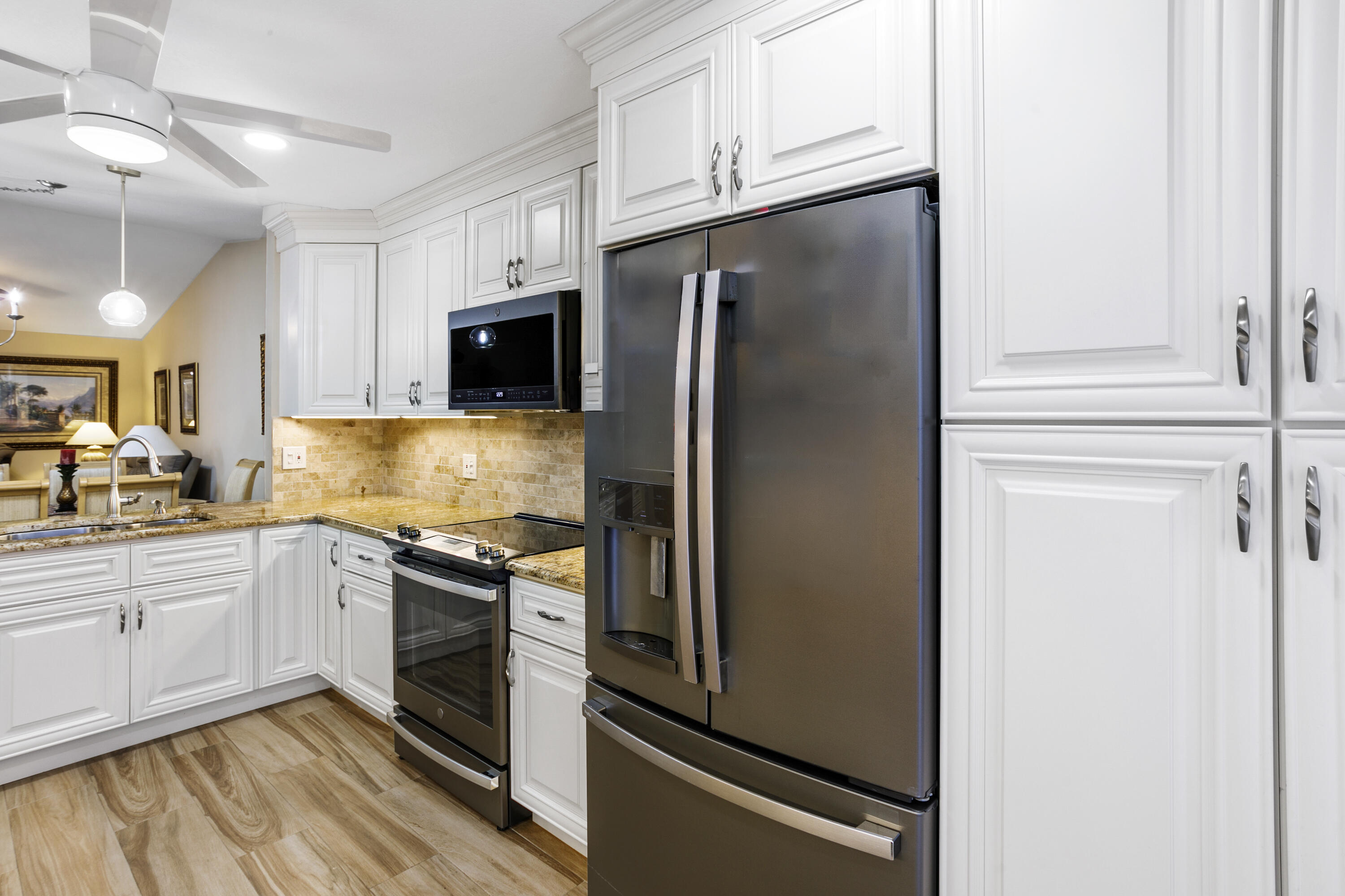 ARBOURS OF THE PALM BEACHES CONDO - Residential