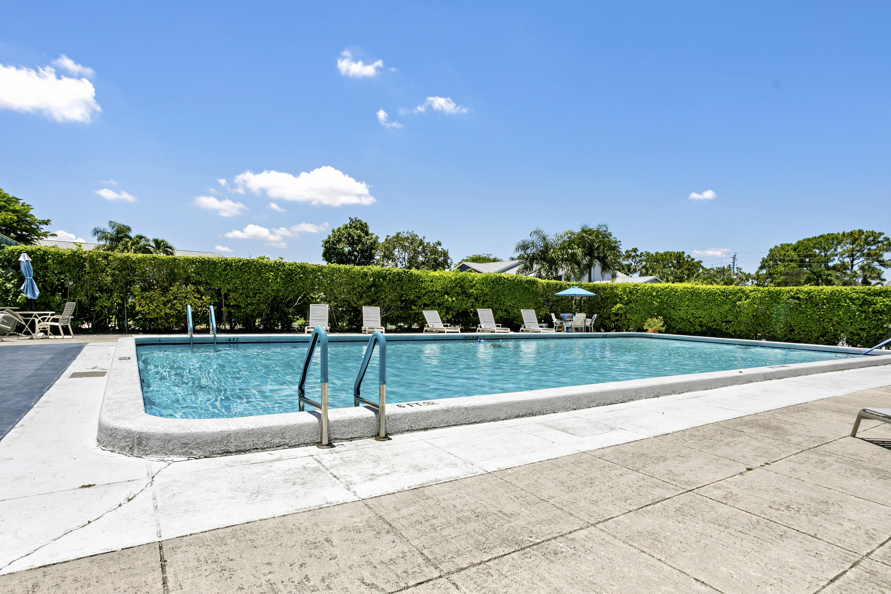 ARBOURS OF THE PALM BEACHES CONDO - Residential