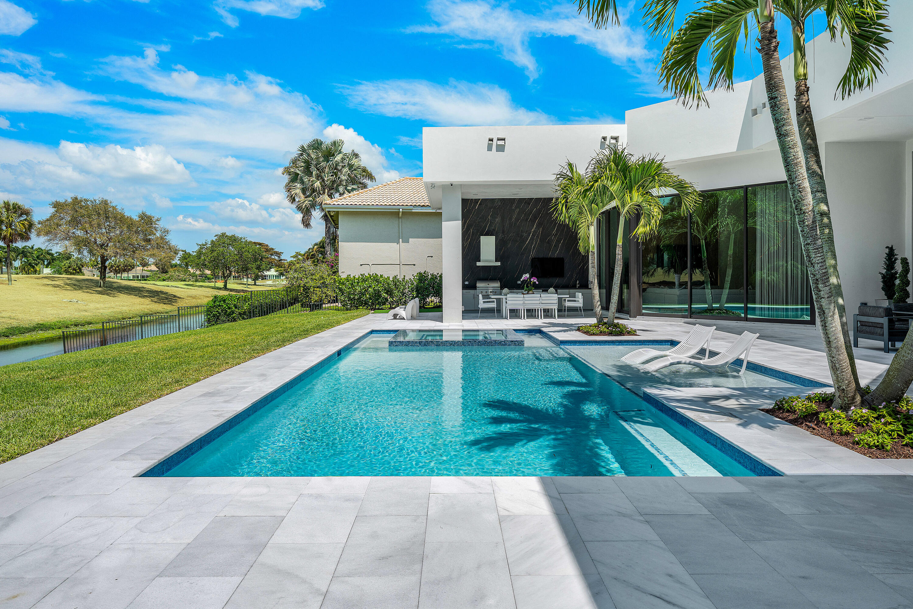 ST ANDREWS COUNTRY CLUB - Residential