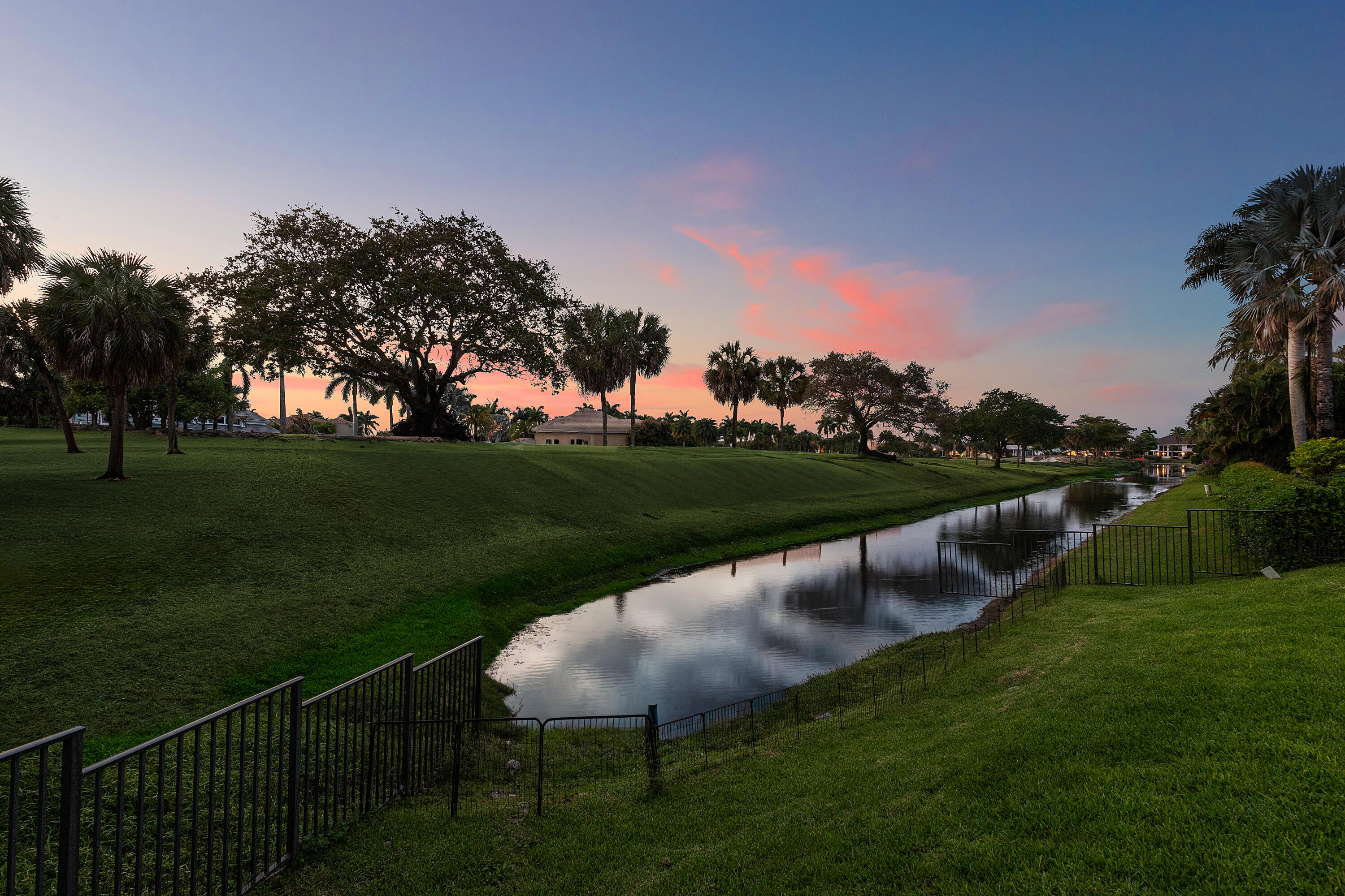 ST ANDREWS COUNTRY CLUB - Residential