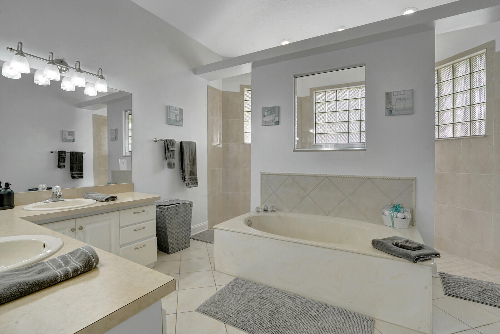 Sugar Pond Manor - Residential