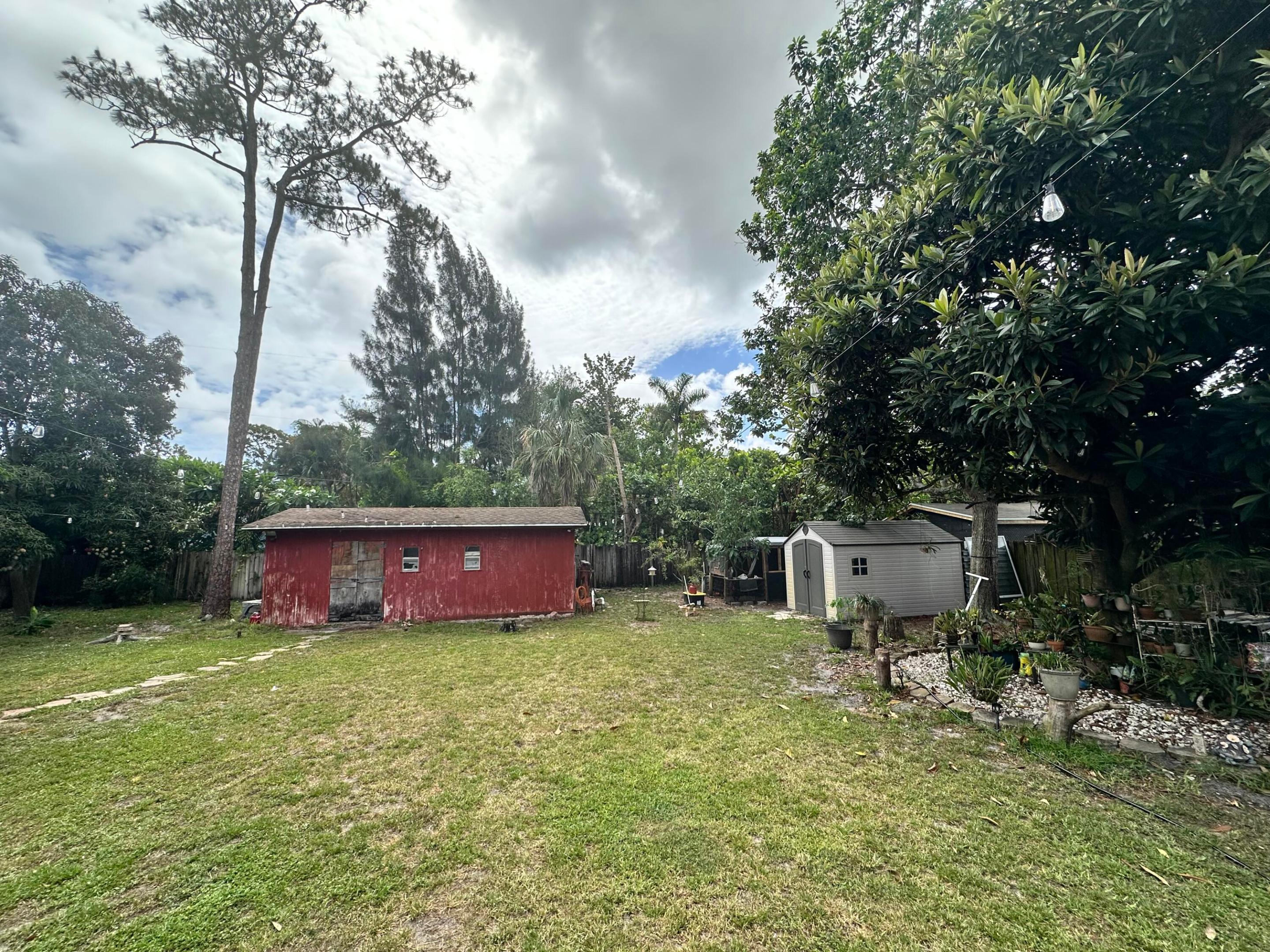 CLUB ESTATES - Residential