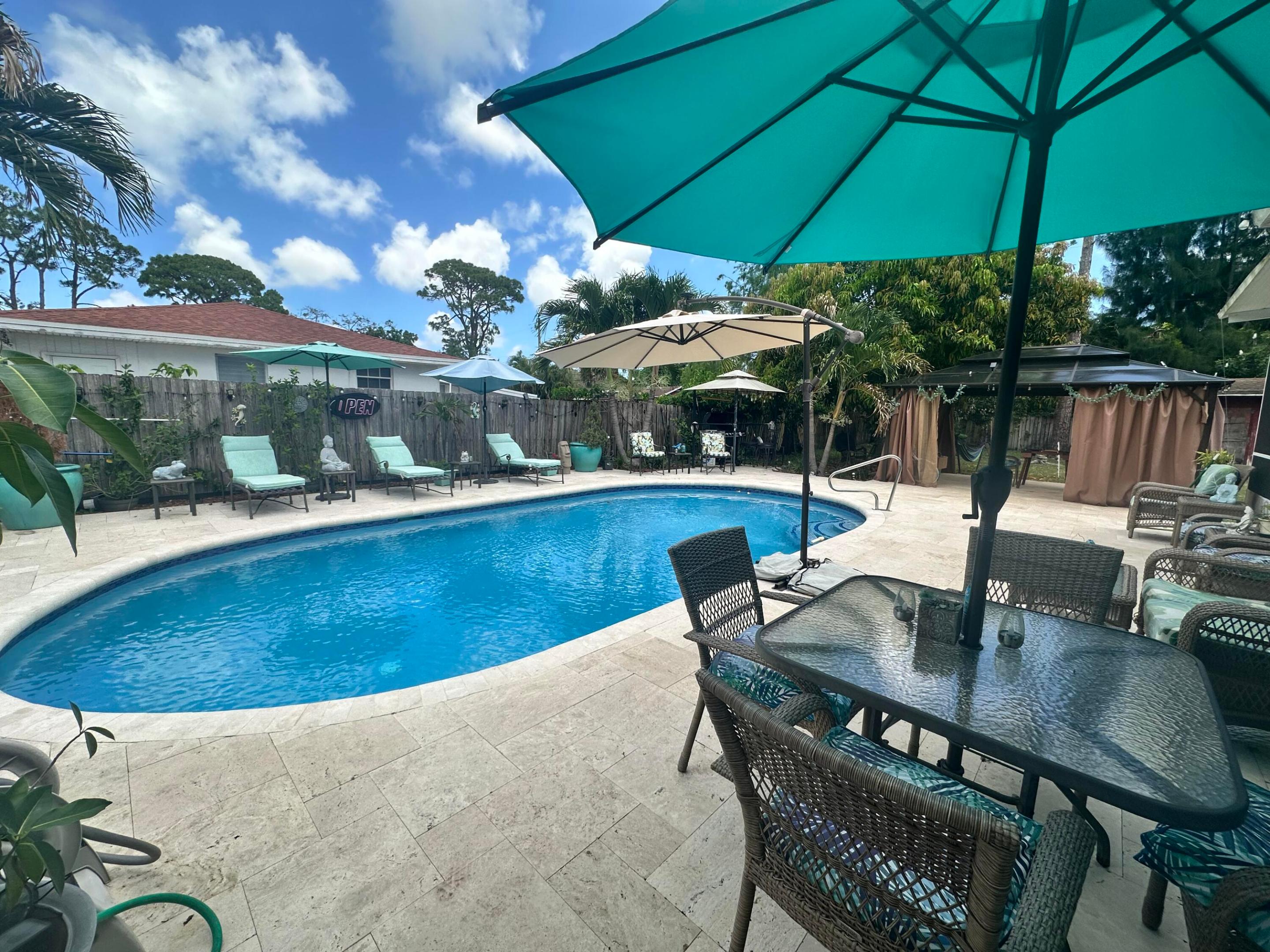 CLUB ESTATES - Residential