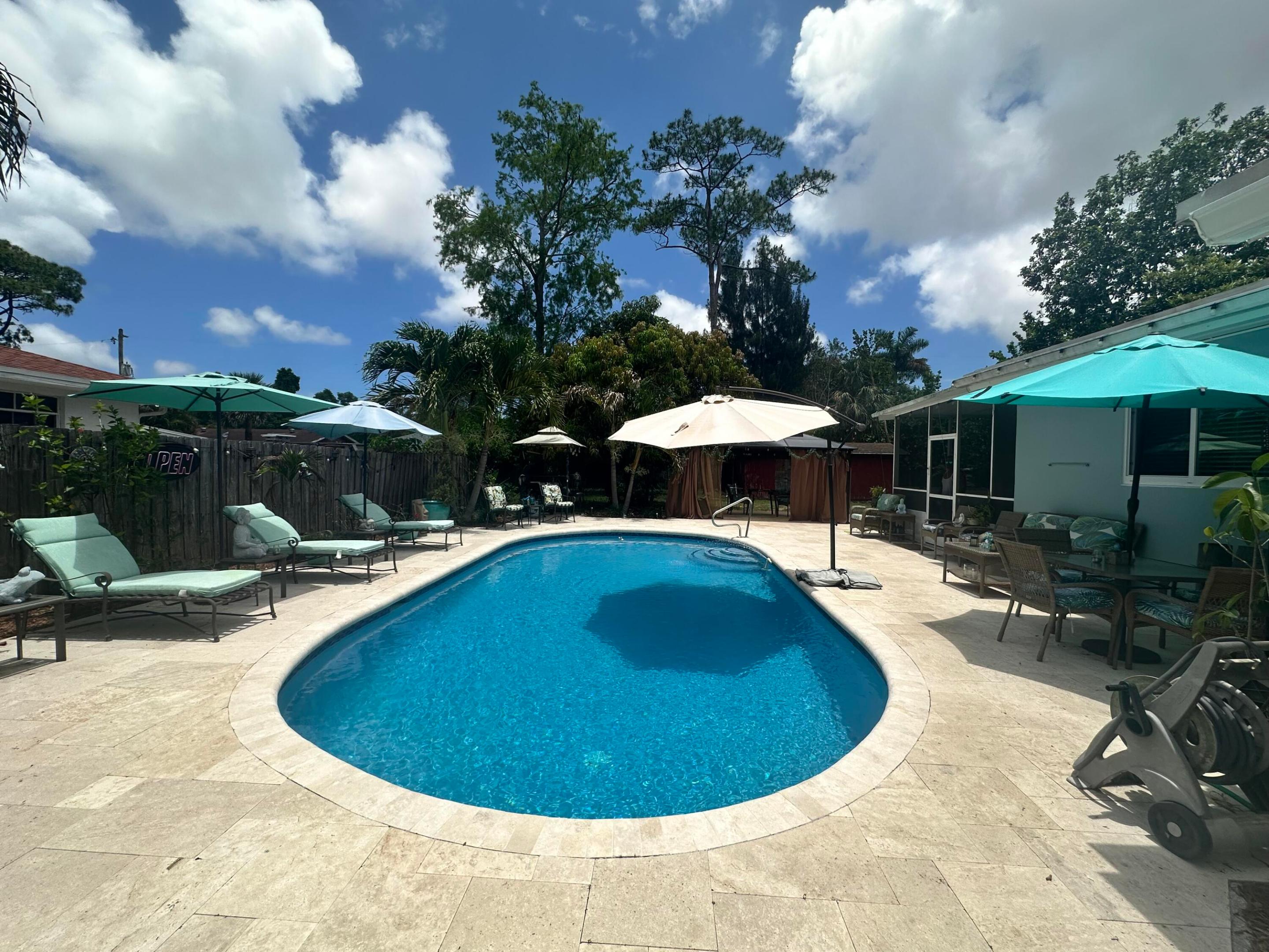 CLUB ESTATES - Residential