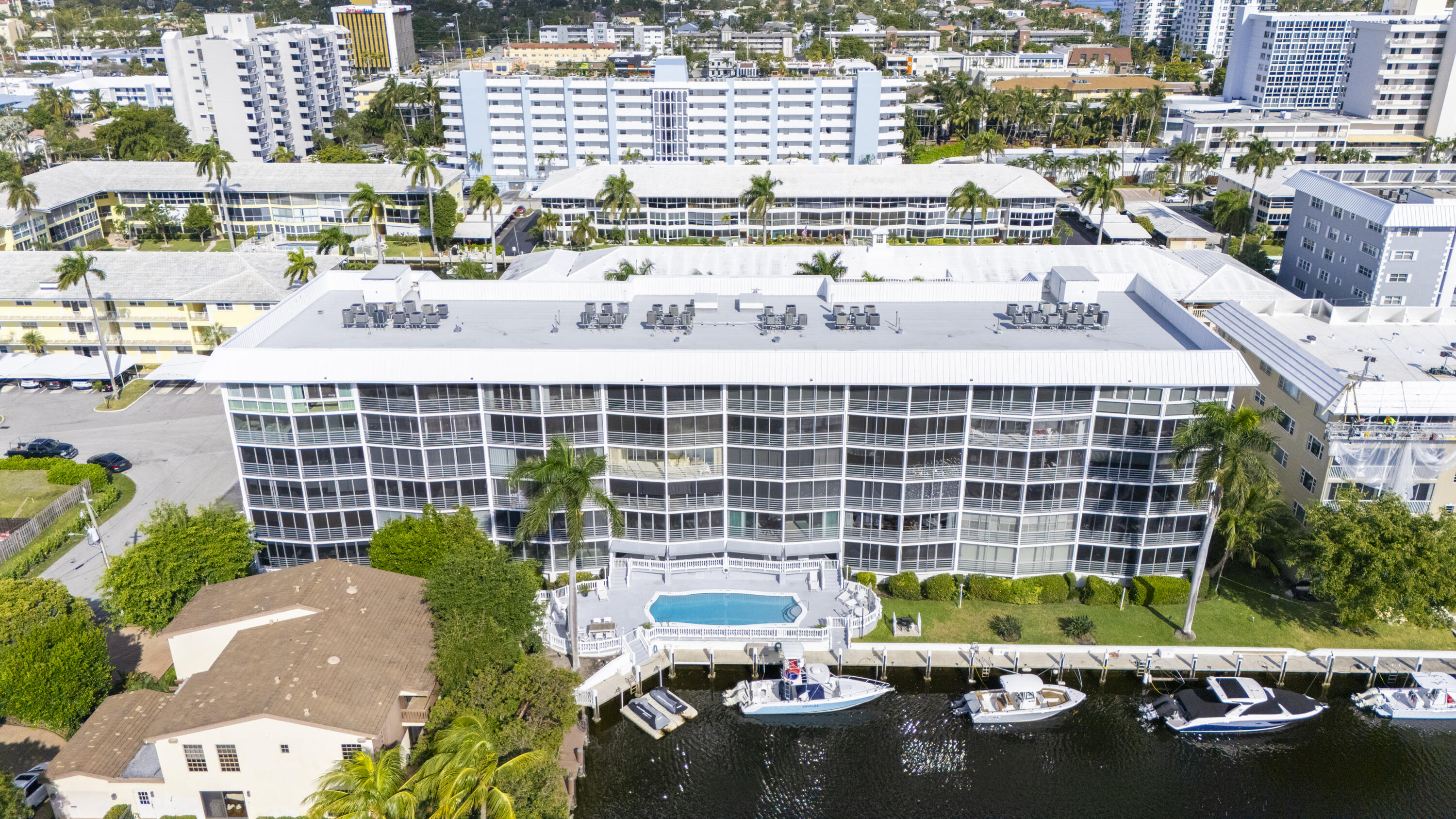 WINSTON CONDO - Residential
