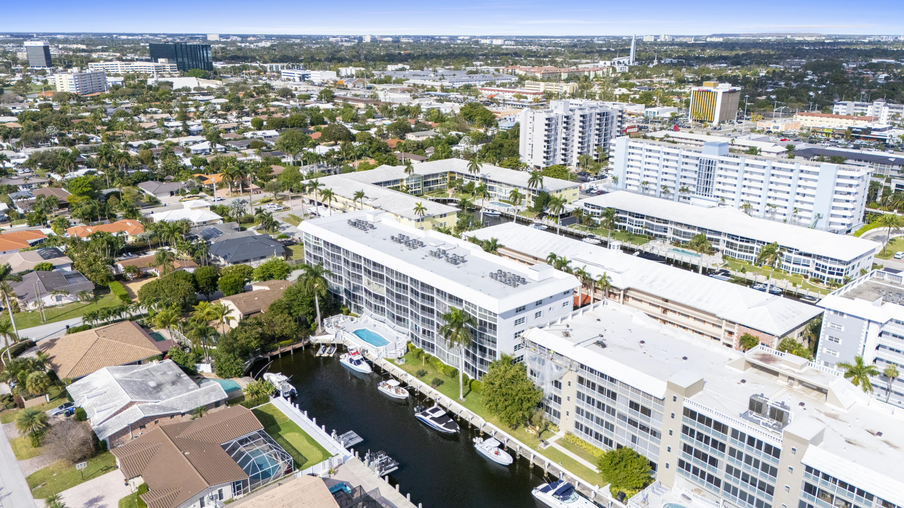 WINSTON CONDO - Residential