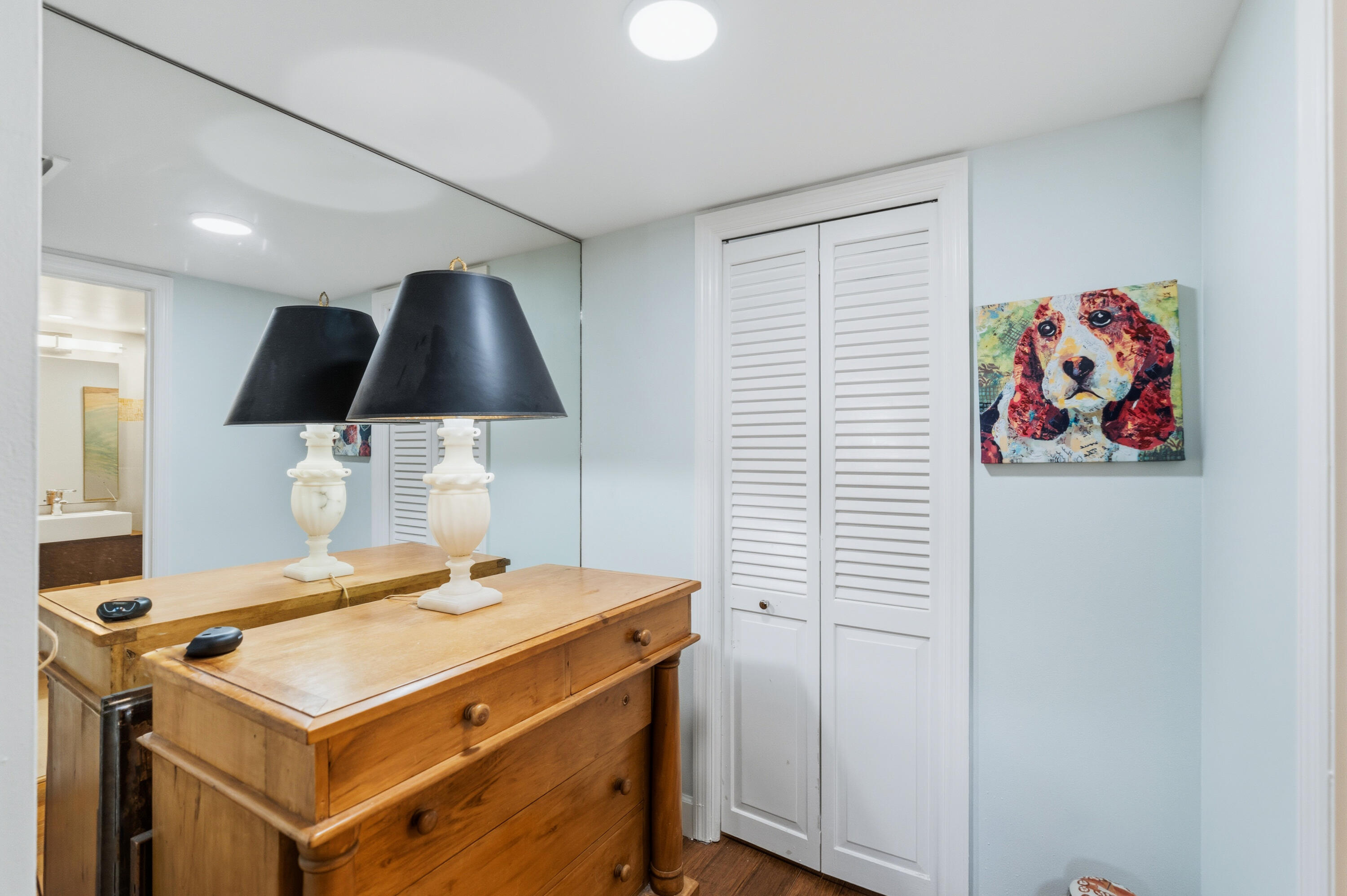 WINSTON CONDO - Residential
