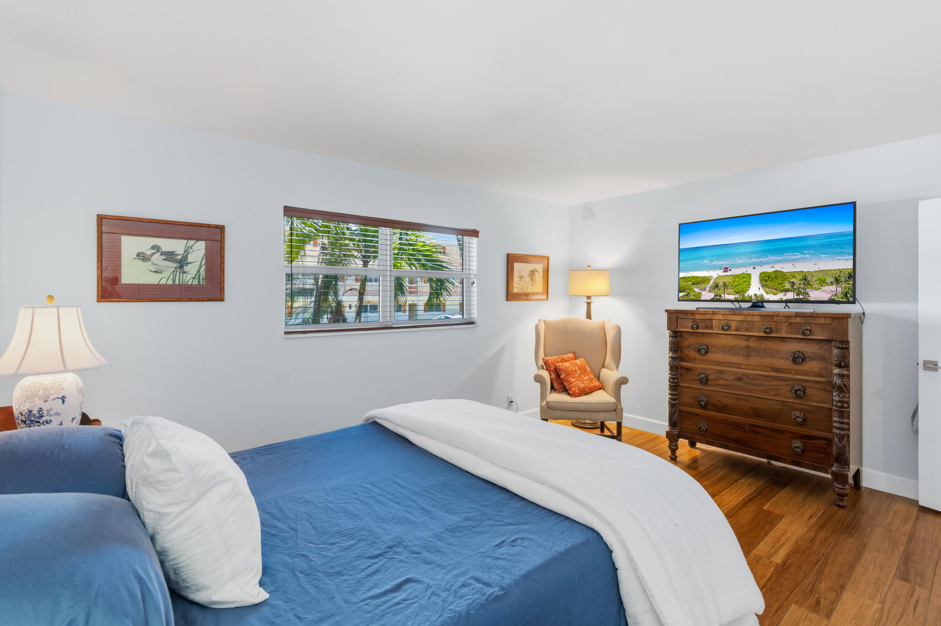 WINSTON CONDO - Residential