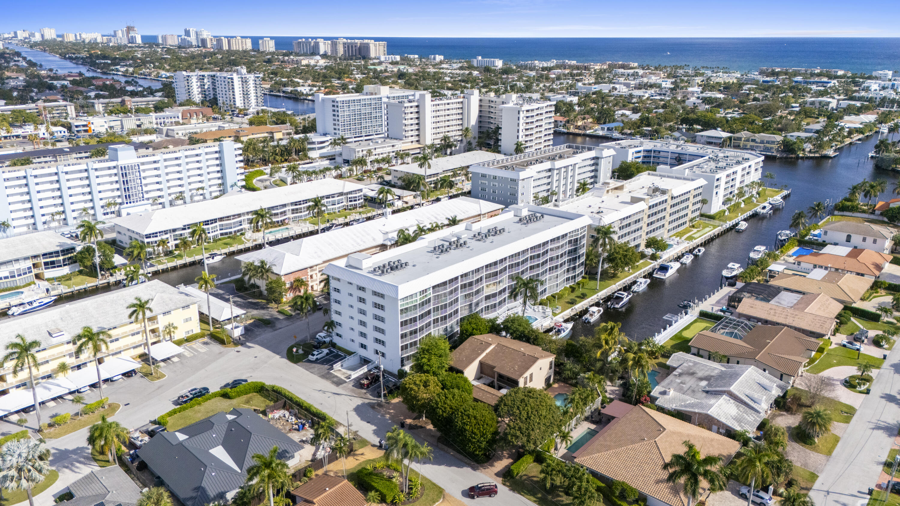 WINSTON CONDO - Residential