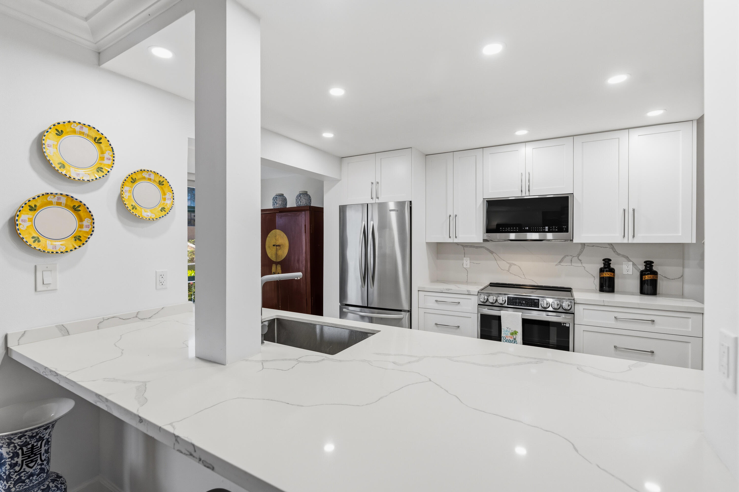 WINSTON CONDO - Residential