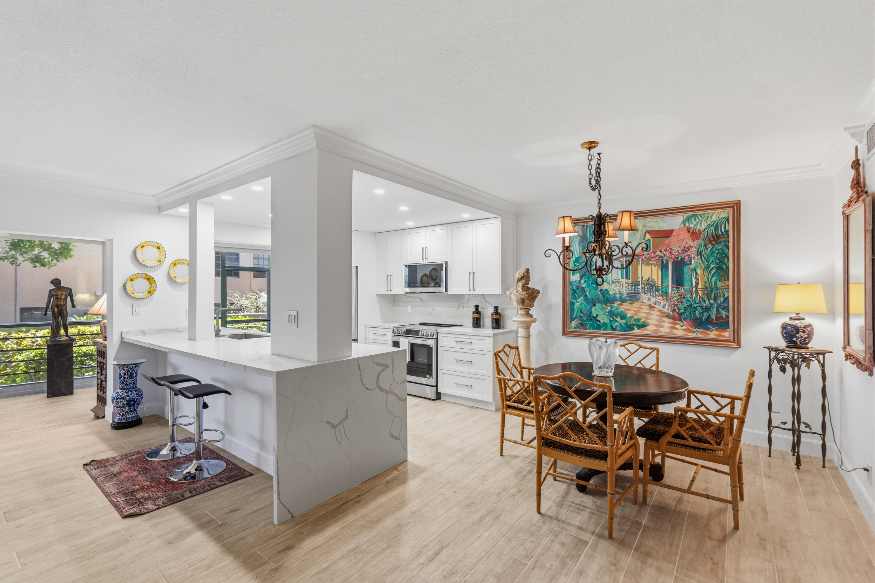 WINSTON CONDO - Residential