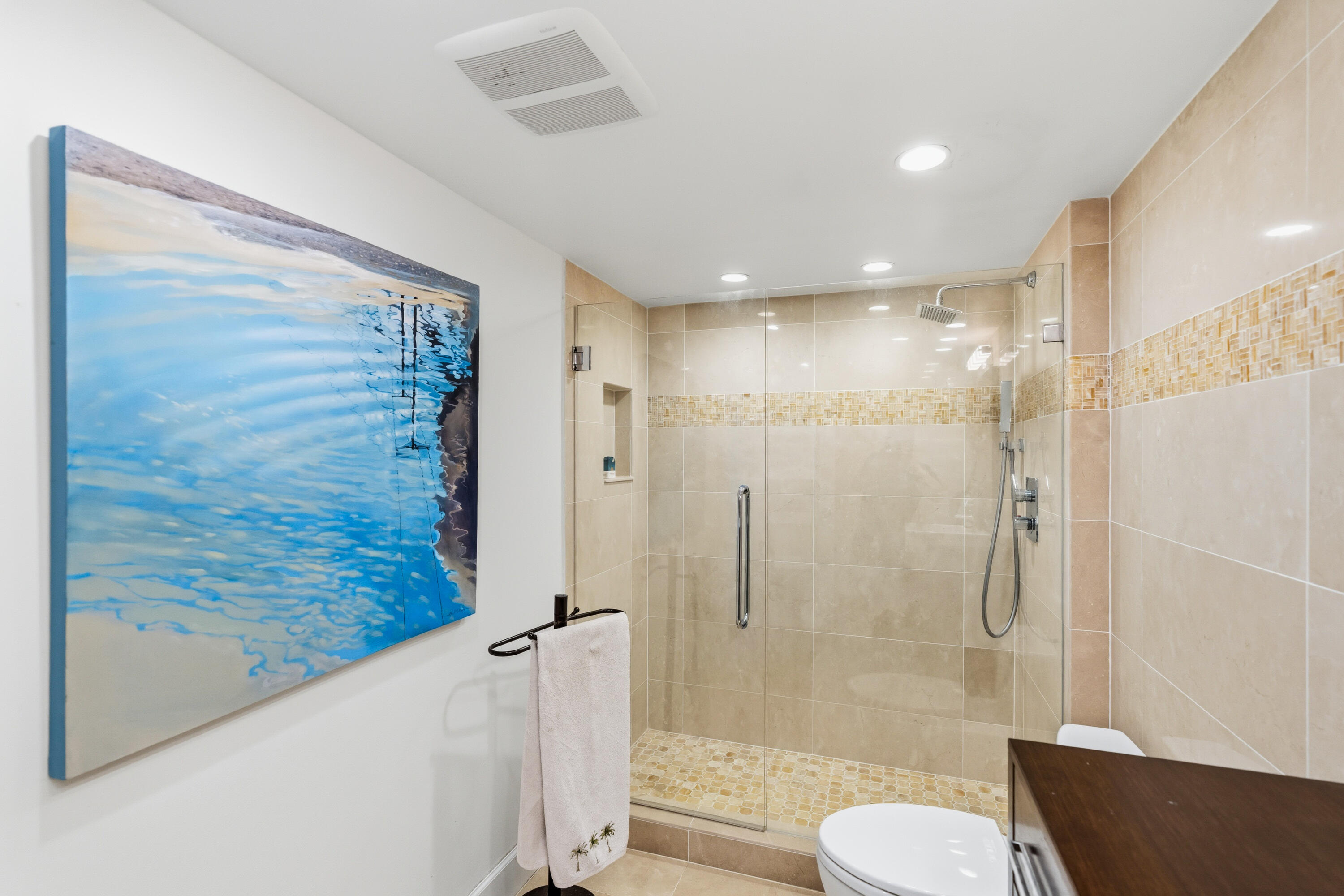 WINSTON CONDO - Residential