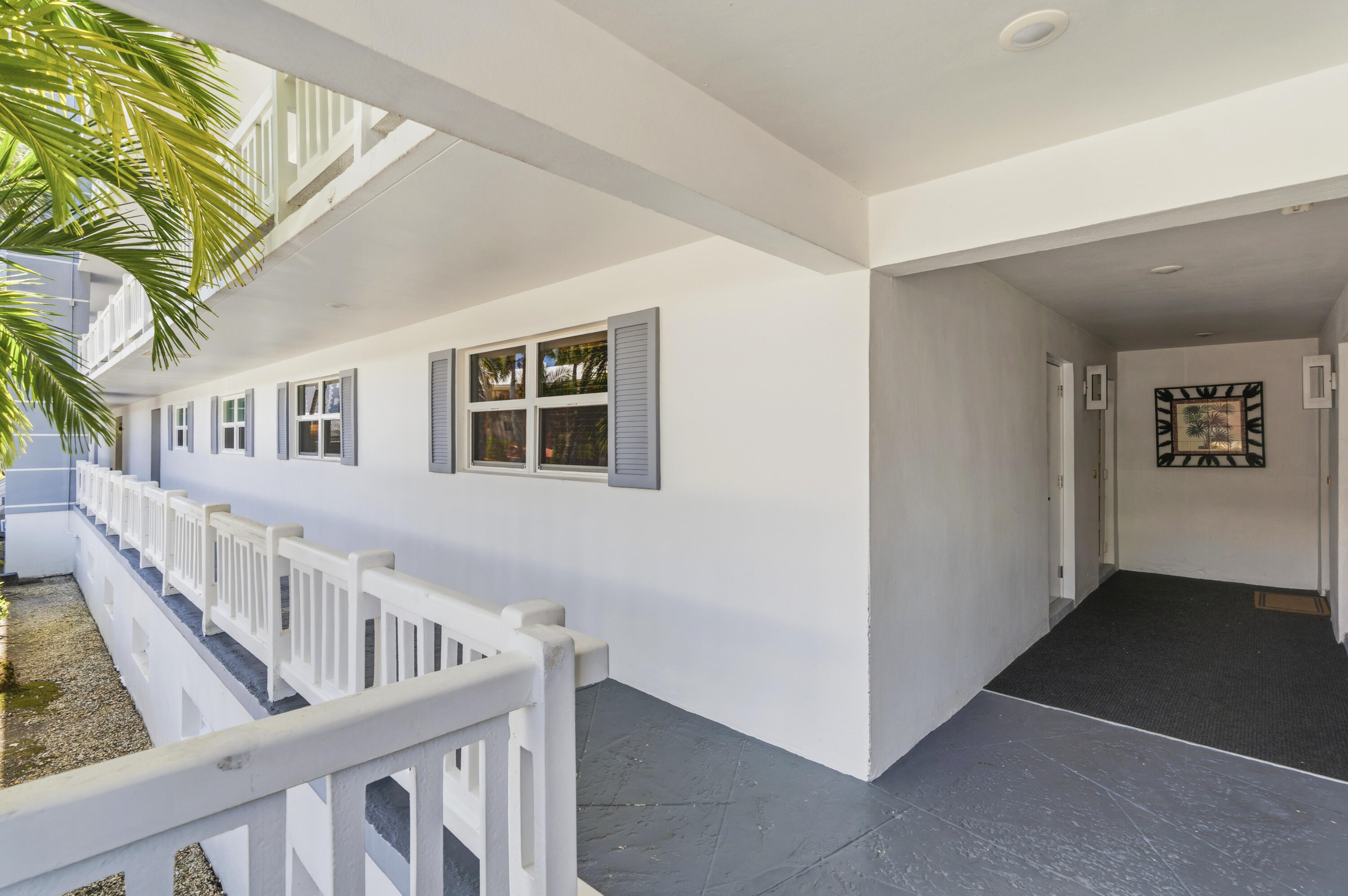 WINSTON CONDO - Residential