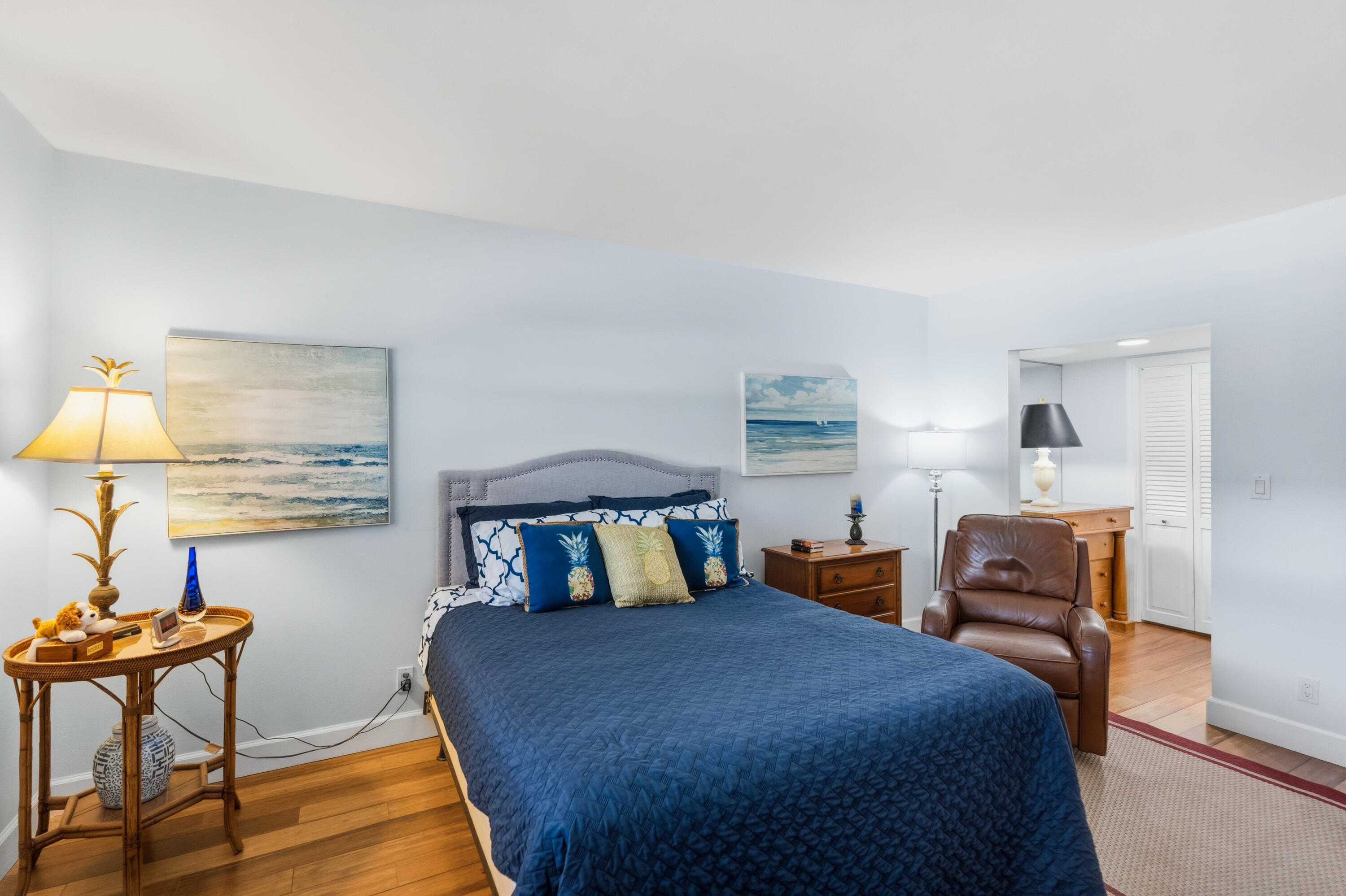 WINSTON CONDO - Residential