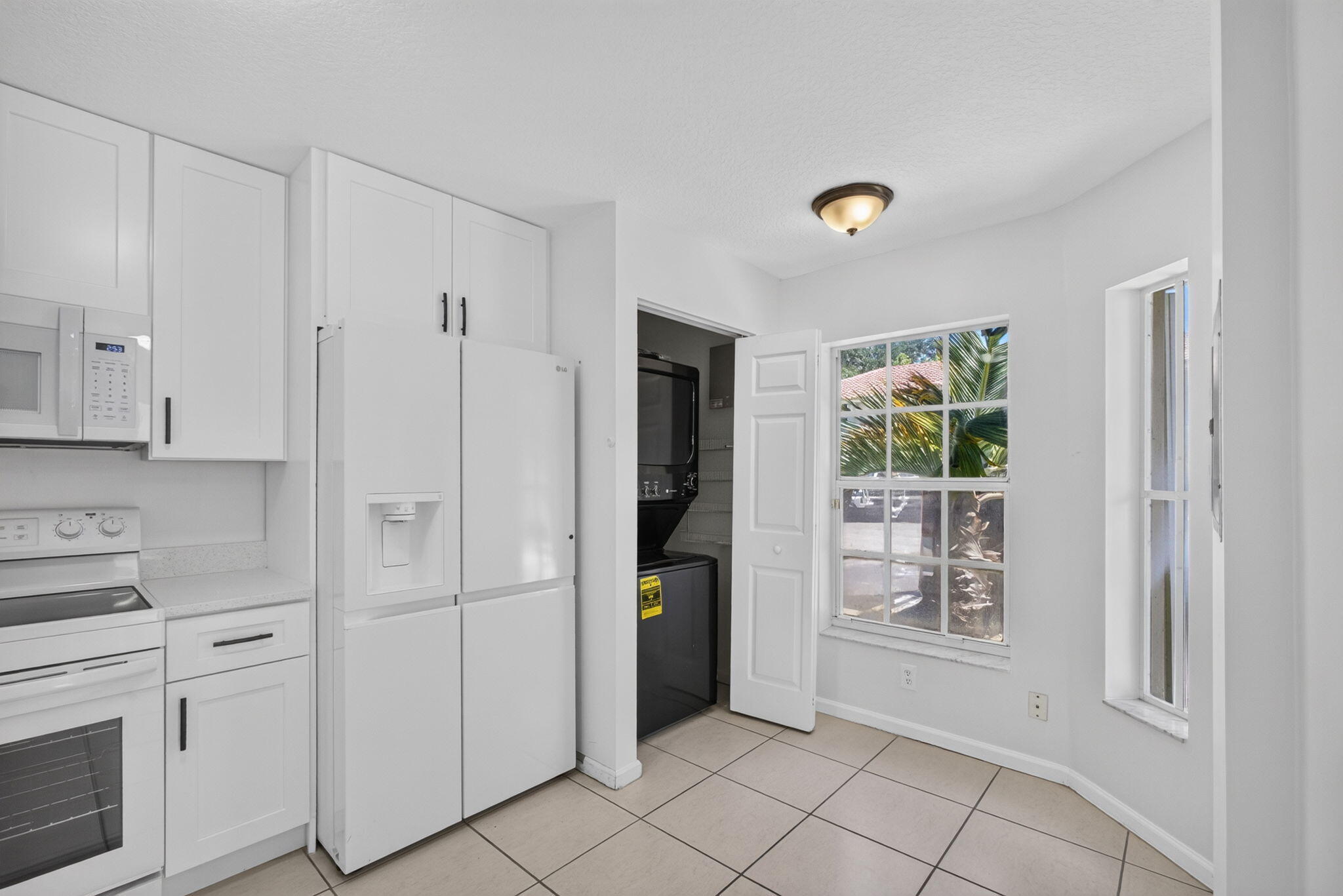 SUMMIT LAKE - Residential