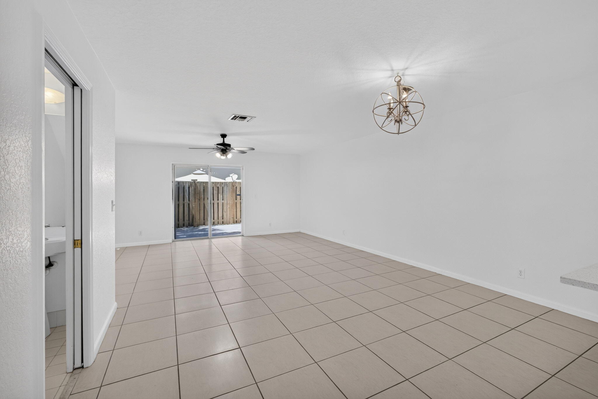 SUMMIT LAKE - Residential