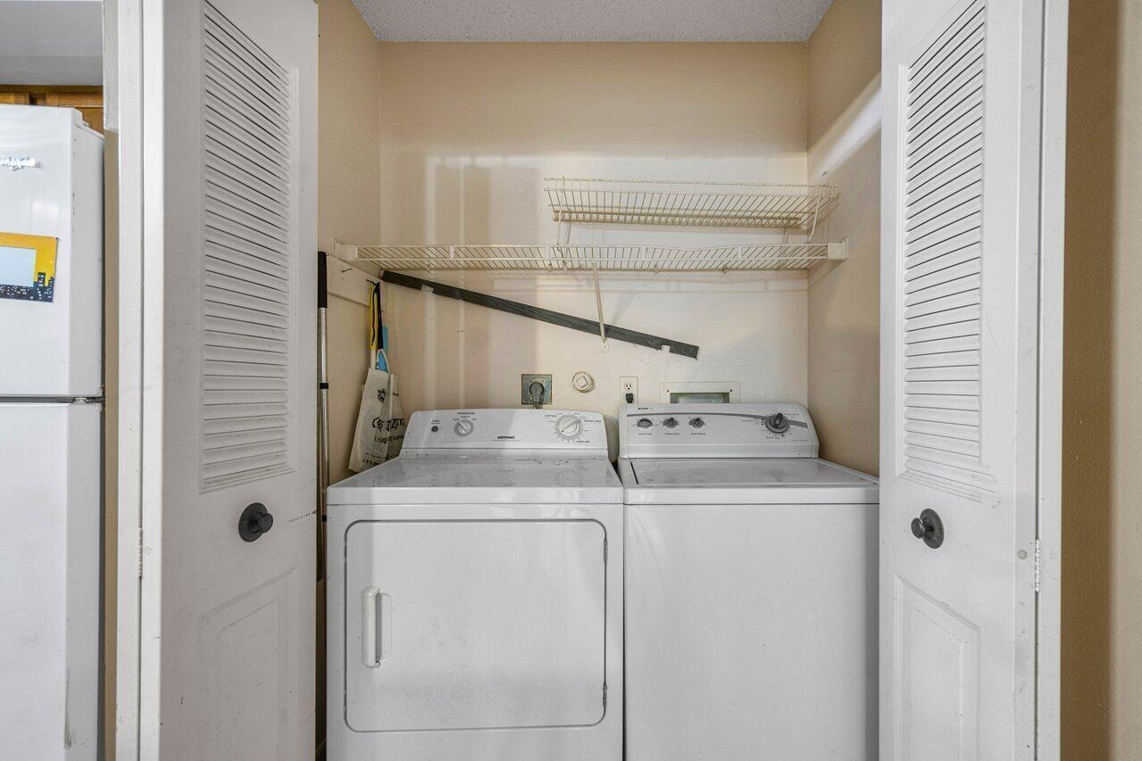 LANTANA PINES 1 SPORTSMENS CLUB - Residential Lease