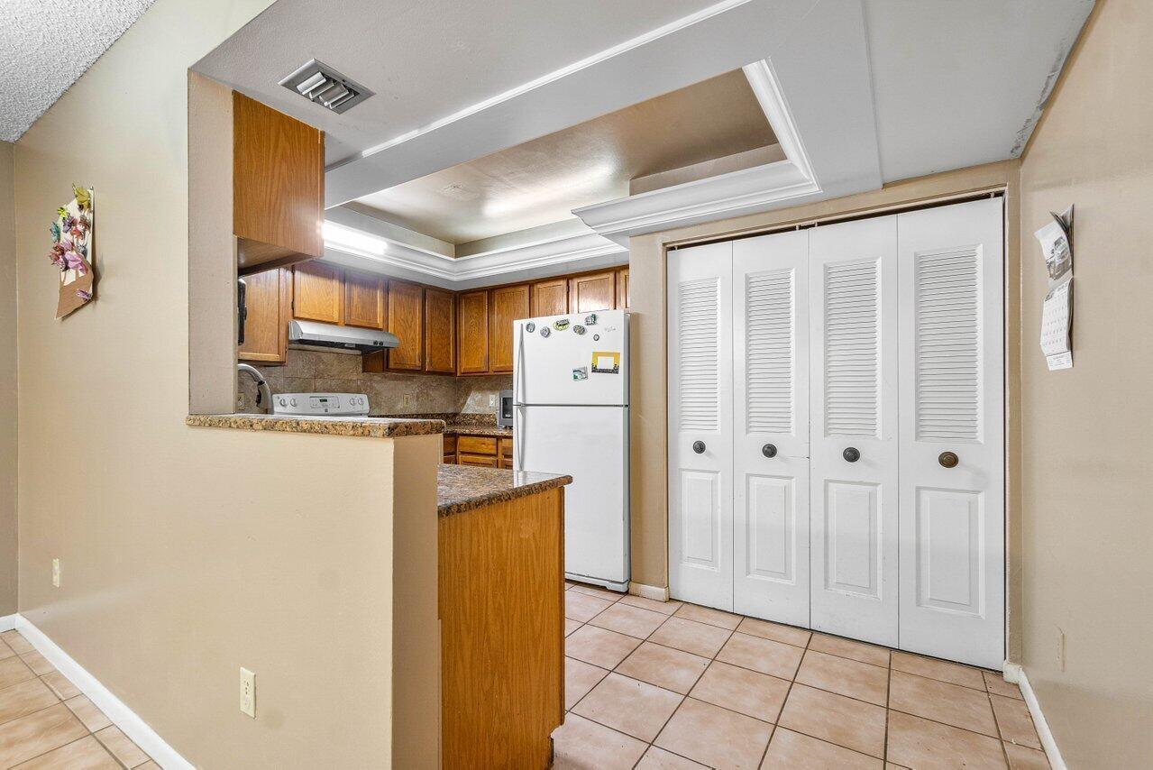 LANTANA PINES 1 SPORTSMENS CLUB - Residential Lease