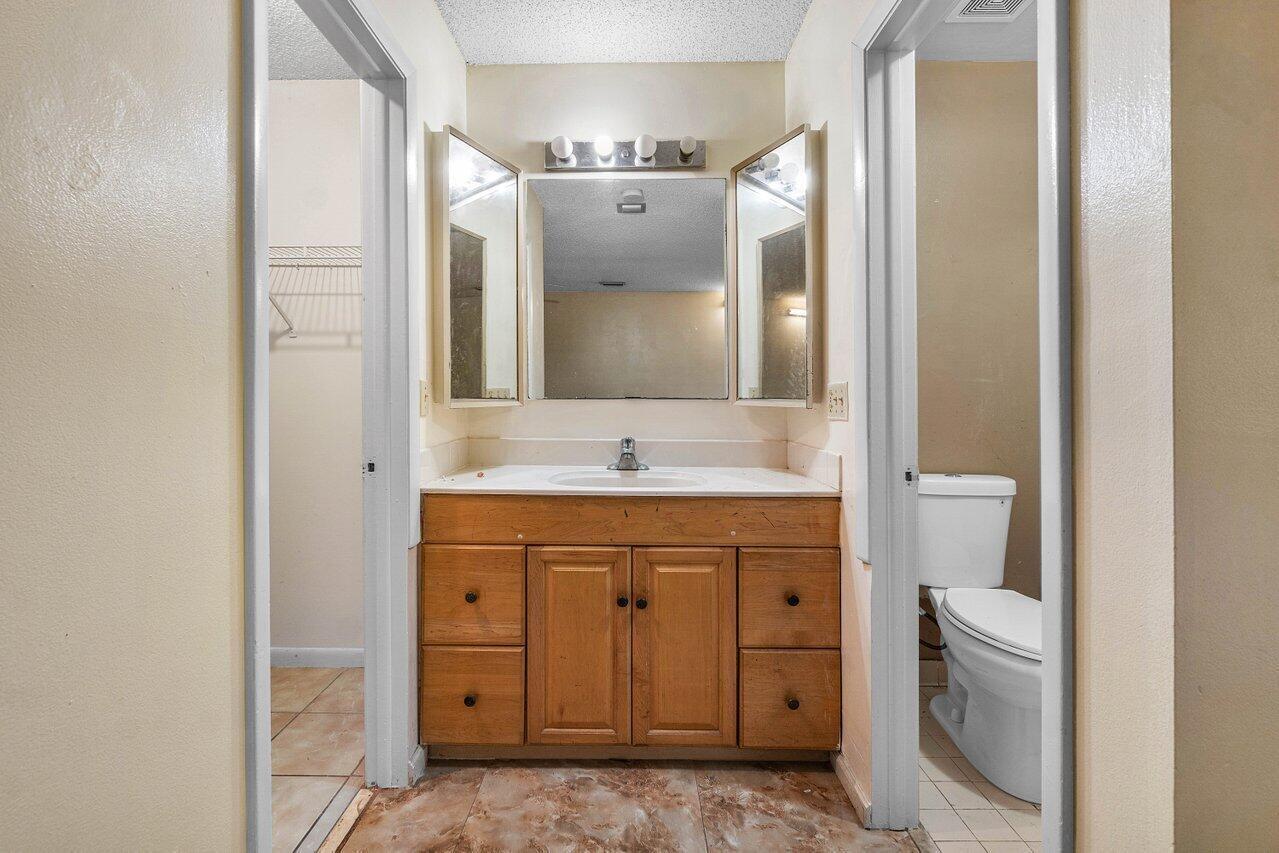 LANTANA PINES 1 SPORTSMENS CLUB - Residential Lease