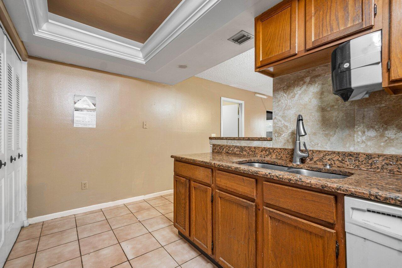 LANTANA PINES 1 SPORTSMENS CLUB - Residential Lease