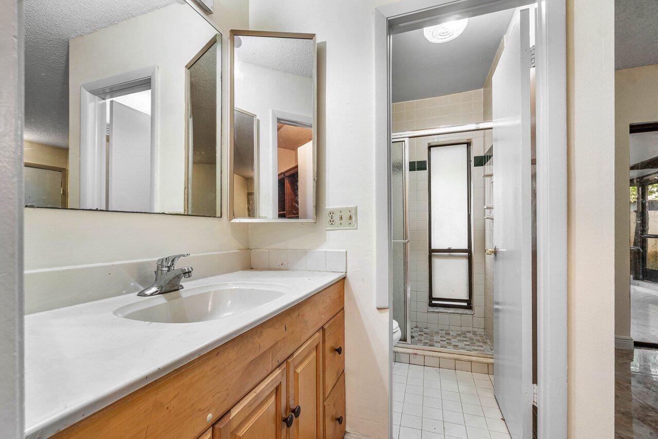 LANTANA PINES 1 SPORTSMENS CLUB - Residential Lease