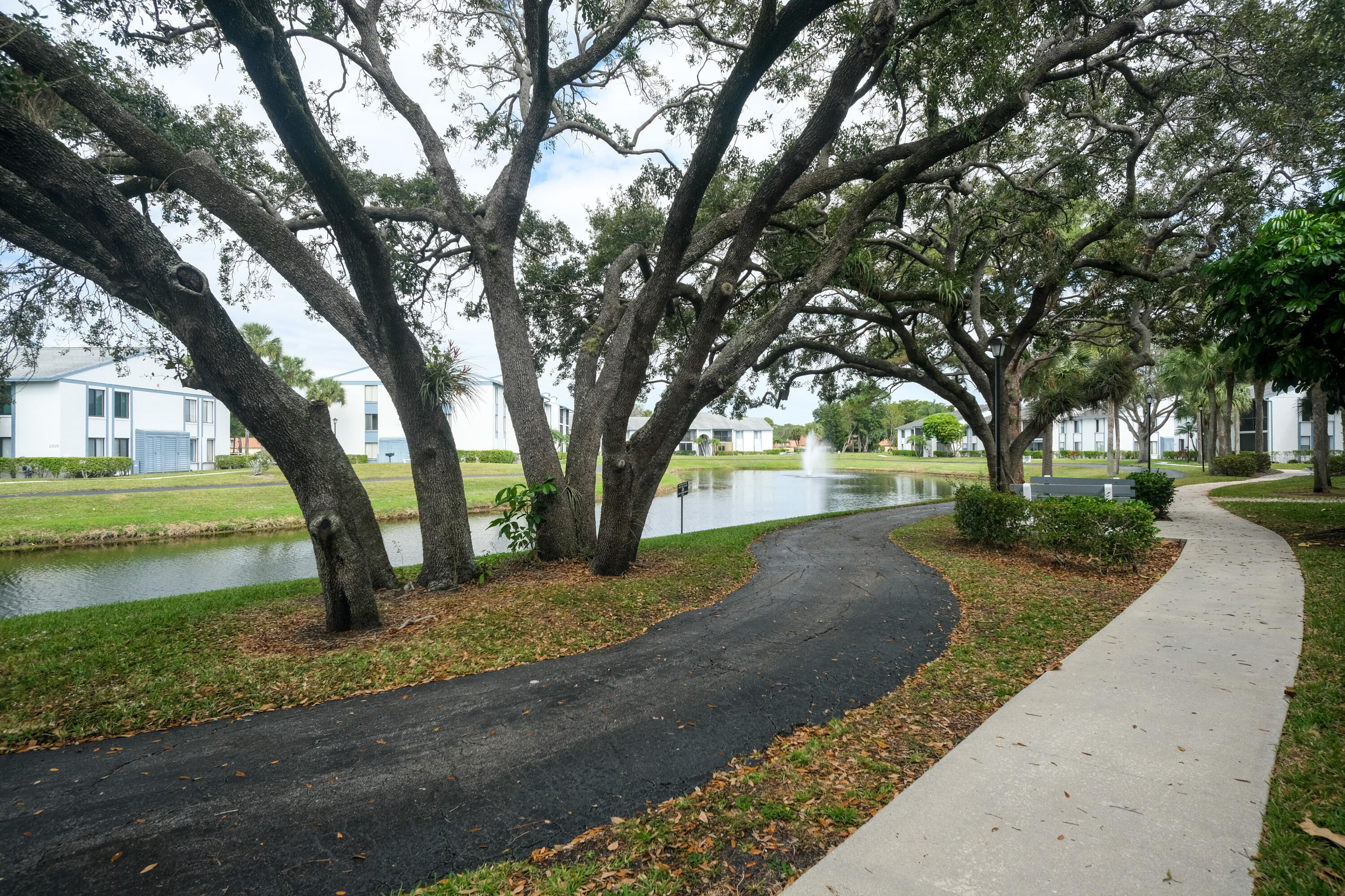 PALM CLUB VILLAGE I CONDO - Residential Lease