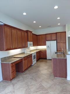 BOTANICA LAKES - Residential