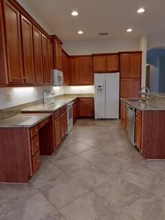 BOTANICA LAKES - Residential