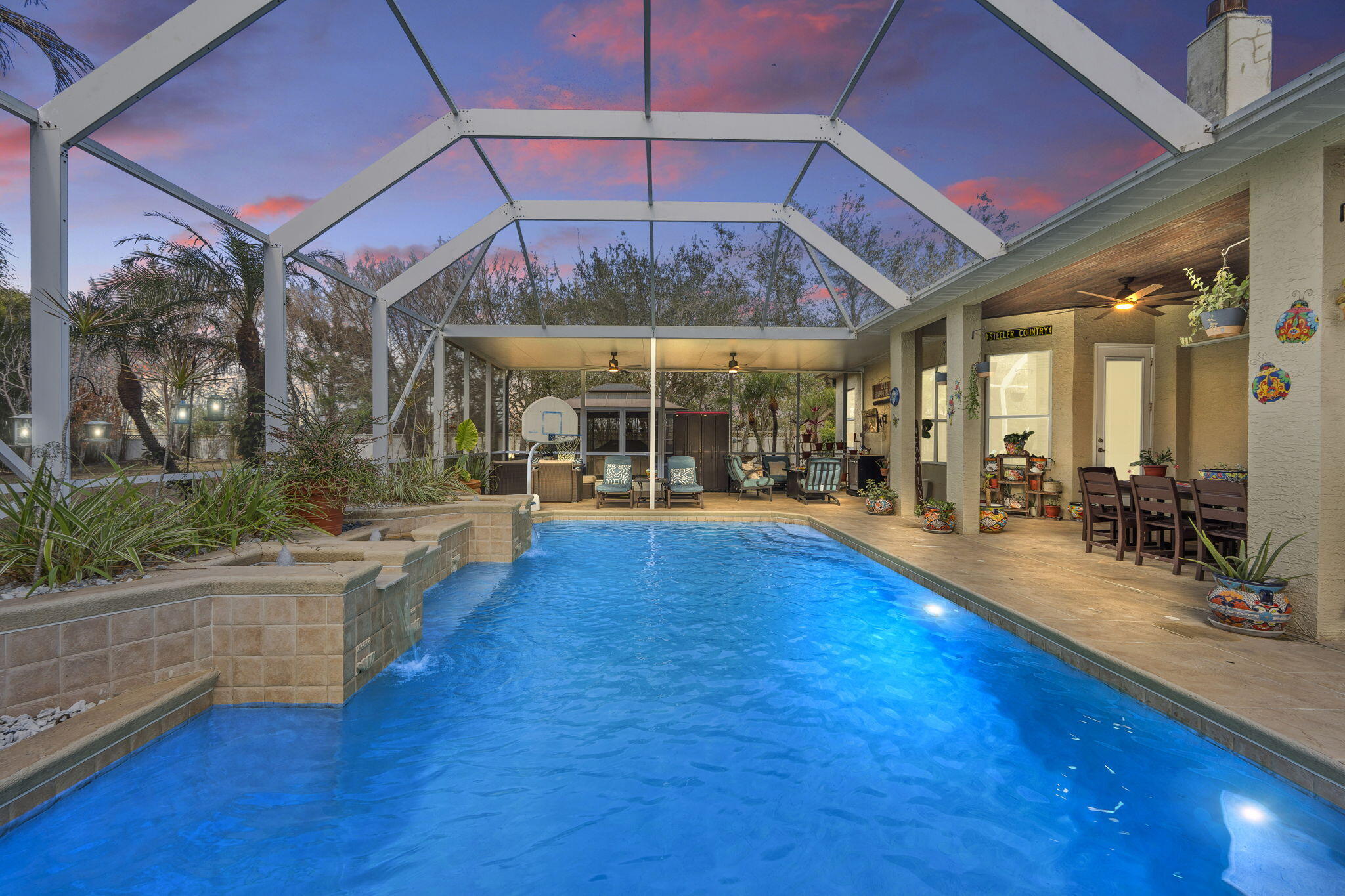 PALM LAKE GARDENS - Residential