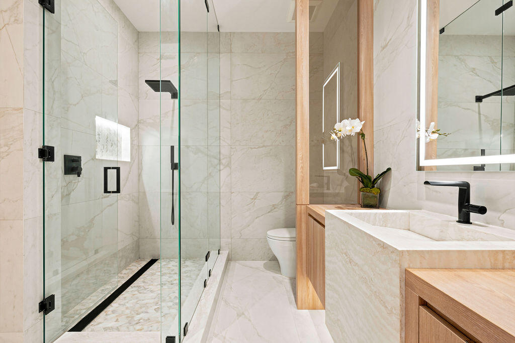LE SANCTUAIRE CONDO - Residential