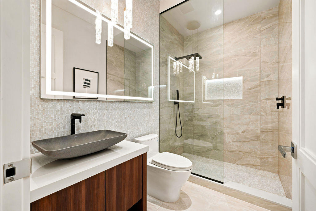 LE SANCTUAIRE CONDO - Residential