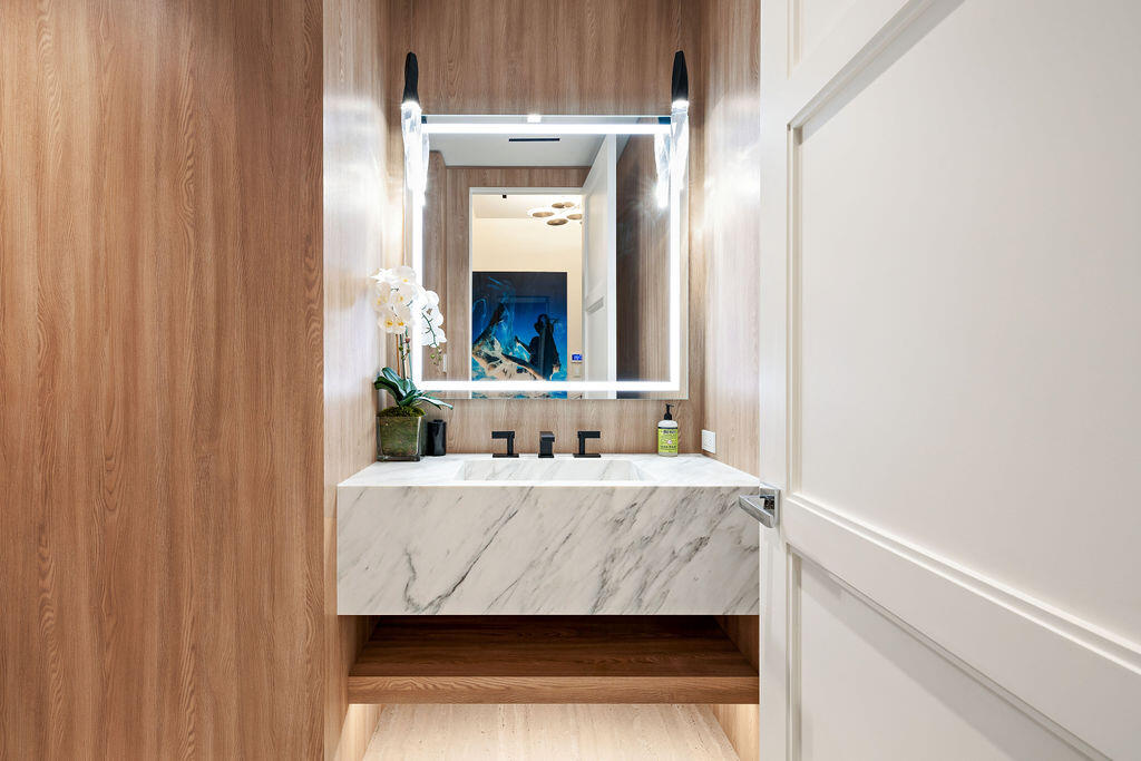 LE SANCTUAIRE CONDO - Residential