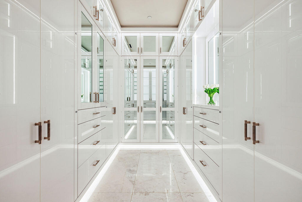 LE SANCTUAIRE CONDO - Residential