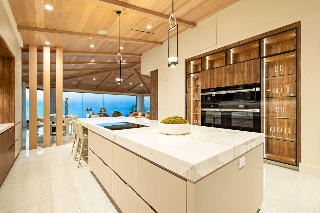 LE SANCTUAIRE CONDO - Residential