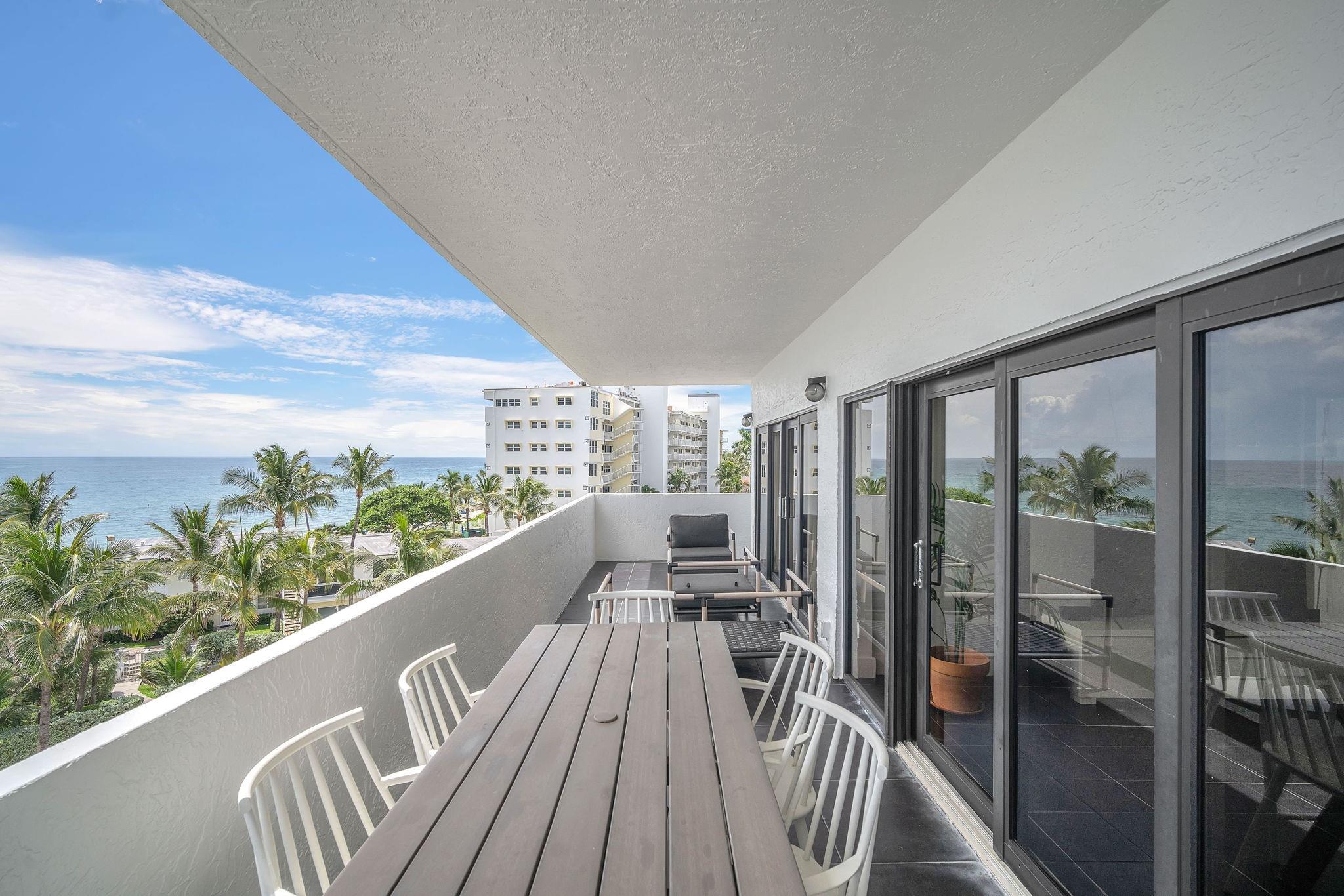 THE BEACH HOUSE CONDO - Residential