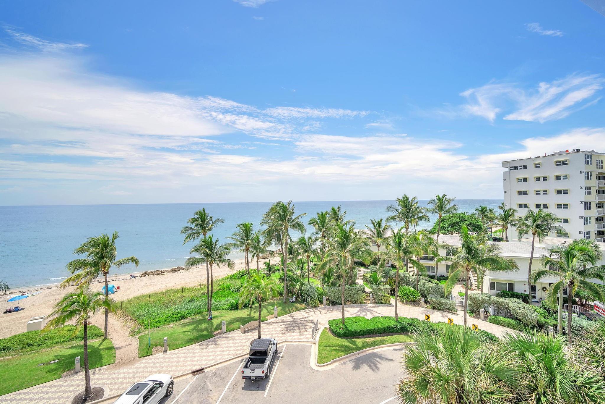 THE BEACH HOUSE CONDO - Residential