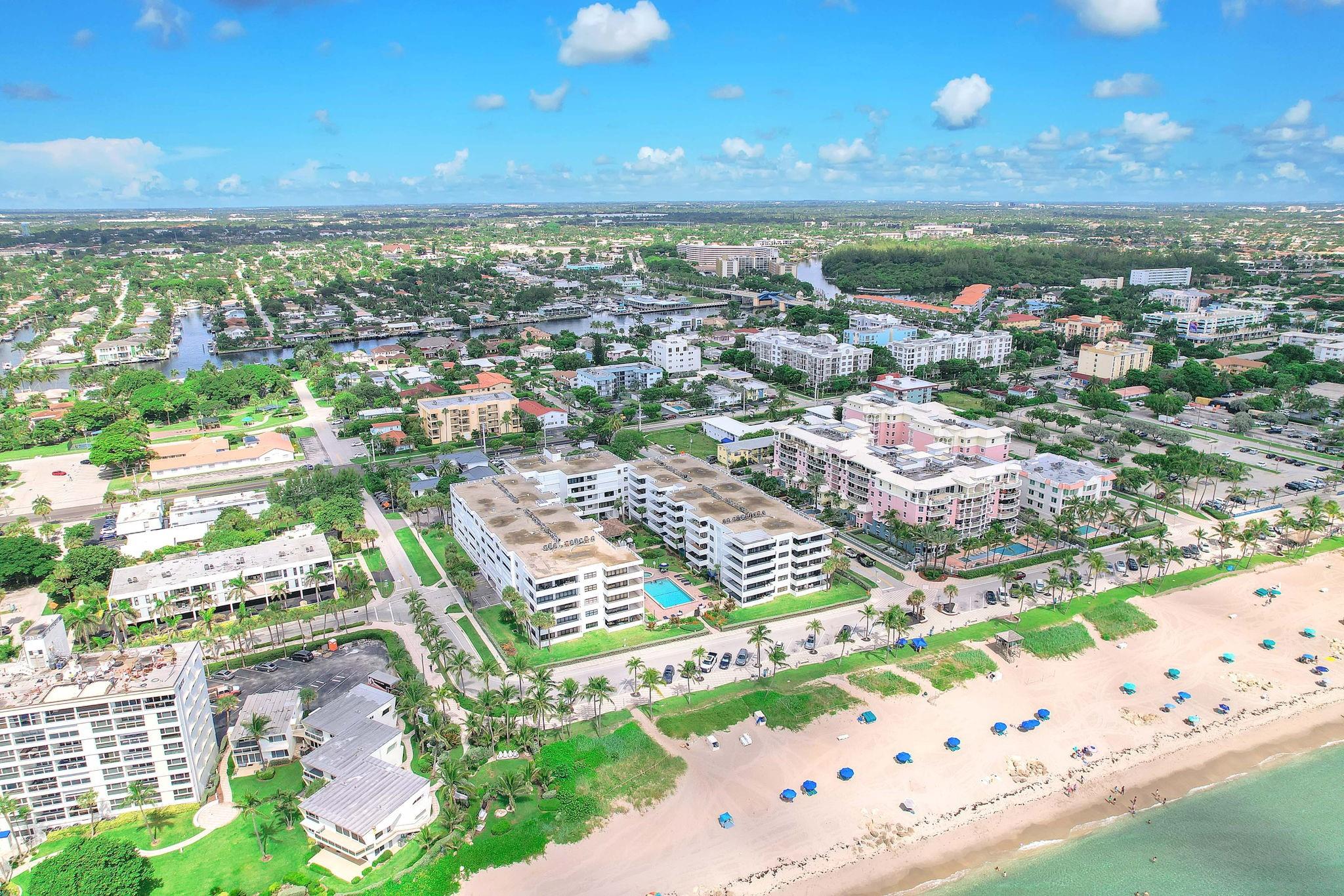 THE BEACH HOUSE CONDO - Residential